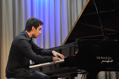 Villa Bertelli, Asaf Cohen al pianoforte
